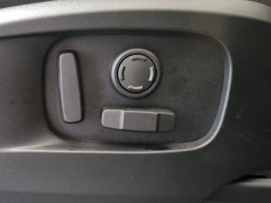 Land Rover Defender 90 D250 X-Dynamic SE - Image 9