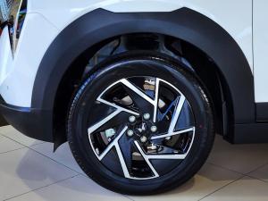 Mahindra XUV 3XO 1.2T AX7L - Image 12