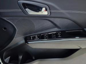 Mahindra XUV 3XO 1.2T AX7L - Image 18