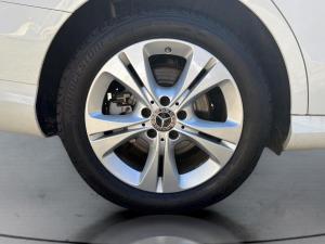 Mercedes-Benz C-Class C180 - Image 16