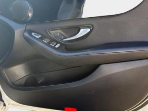 Mercedes-Benz C-Class C180 - Image 18