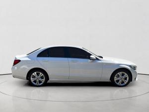 Mercedes-Benz C-Class C180 - Image 8