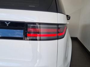 Land Rover Discovery D350 Dynamic SE - Image 22