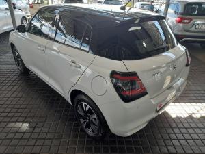 Suzuki Swift 1.2 GLX auto - Image 5