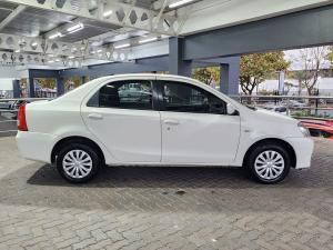 Toyota Etios sedan 1.5 Sprint - Image 8