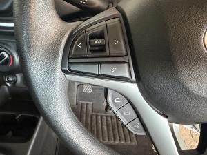 Toyota Vitz 1.0 XR manual - Image 9