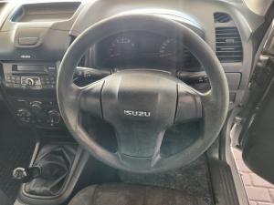 Isuzu KB 250D-Teq double cab Hi-Rider - Image 8