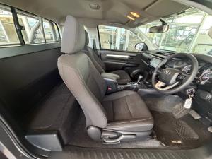 Toyota Hilux 2.4GD-6 Xtra cab Raider auto - Image 15
