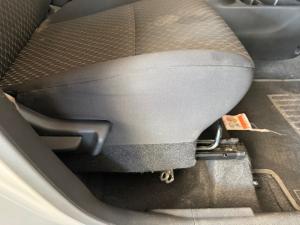 Toyota Vitz 1.0 XR auto - Image 15