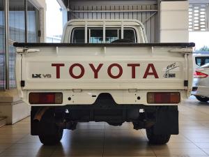 Toyota Land Cruiser 79 4.5D-4D LX V8 single cab - Image 5