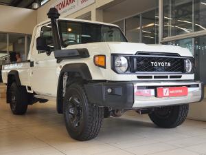 Toyota Land Cruiser 79 4.5D-4D LX V8 single cab - Image 1