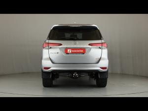 Toyota Fortuner 2.4GD-6 manual - Image 5