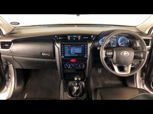 Toyota Fortuner 2.4GD-6 manual - Image 6