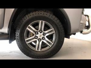 Toyota Fortuner 2.4GD-6 manual - Image 17
