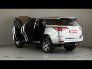Toyota Fortuner 2.4GD-6 manual - Image 25