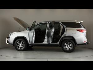 Toyota Fortuner 2.4GD-6 manual - Image 26