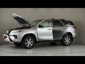 Toyota Fortuner 2.4GD-6 manual - Image 27