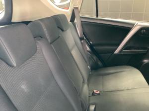 Toyota RAV4 2.0 GX auto - Image 18