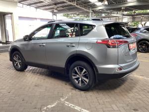 Toyota RAV4 2.0 GX auto - Image 24