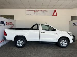 Toyota Hilux 2.4GD-6 single cab 4x4 Raider manual - Image 3