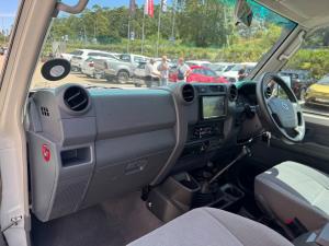 Toyota Land Cruiser 79 4.5D-4D V8 double cab LX - Image 7