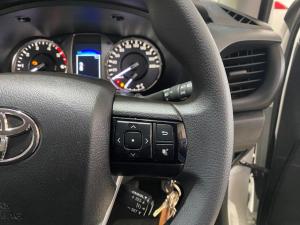 Toyota Hilux 2.4 GD-6 RB Raider automaticS/C - Image 8