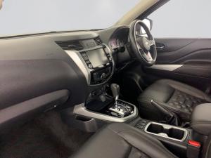 Nissan Navara 2.5DDTI LE/LE Plus 4X4 automatic D/C - Image 16