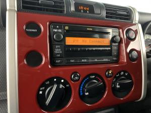 Toyota L/CRUISER FJ 4.0 V6 Cruiser - Image 8