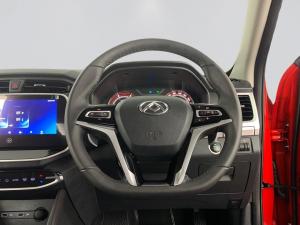 L D V T60 MAX Luxe 4X4 automatic D/C - Image 12