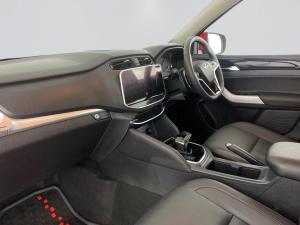 L D V T60 MAX Luxe 4X4 automatic D/C - Image 15