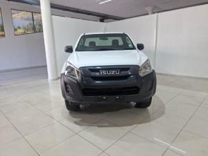 Isuzu D-Max Gen 6 250 single cab Fleetside safety - Image 4