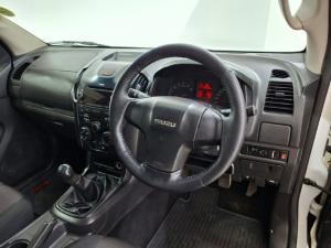 Isuzu KB 250D-Teq double cab LE - Image 11