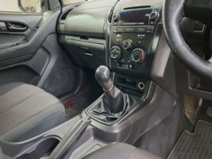Isuzu KB 250D-Teq double cab LE - Image 12