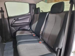 Isuzu KB 250D-Teq double cab LE - Image 8