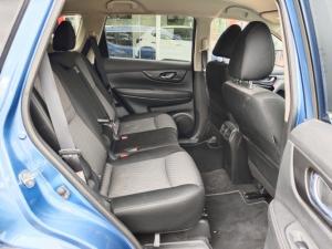 Nissan X-Trail 2.5 4x4 Acenta Tech - Image 8