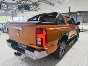 Mitsubishi Triton 2.4DI-D double cab GLS 4x4 auto - Image 3