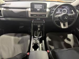 Mitsubishi Triton 2.4DI-D double cab GLS 4x4 auto - Image 5