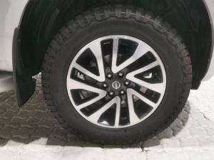 Nissan Navara 2.3D double cab 4x4 LE auto - Image 8