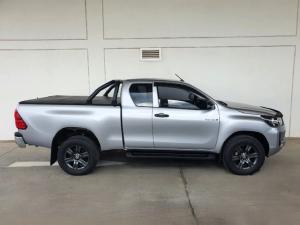 Toyota Hilux 2.4GD-6 Xtra cab Raider manual - Image 3