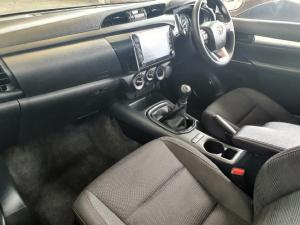 Toyota Hilux 2.4GD-6 Xtra cab Raider manual - Image 9