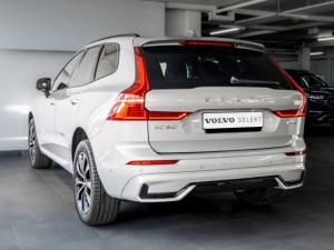 Volvo XC60 B5 AWD Plus Dark - Image 3