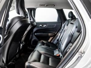 Volvo XC60 B5 AWD Plus Dark - Image 13