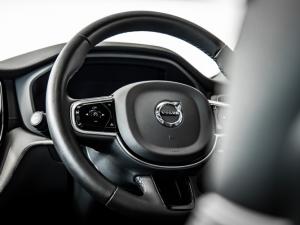 Volvo XC60 B5 AWD Plus Dark - Image 22