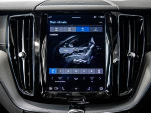 Volvo XC60 B5 AWD Plus Dark - Image 23