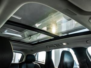 Volvo XC60 B5 AWD Plus Dark - Image 13