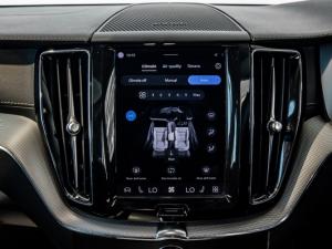Volvo XC60 B5 AWD Plus Dark - Image 18