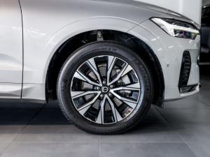 Volvo XC60 B5 AWD Plus Dark - Image 21