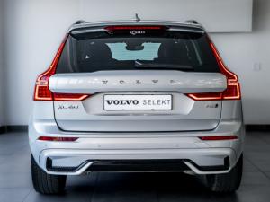 Volvo XC60 B5 AWD Plus Dark - Image 4
