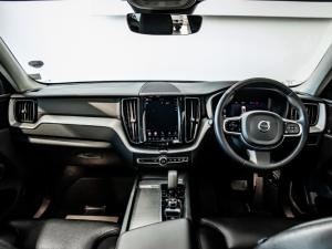 Volvo XC60 B5 AWD Plus Dark - Image 6