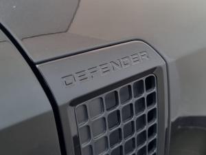 Land Rover Defender 110 D350 X-Dynamic HSE - Image 20